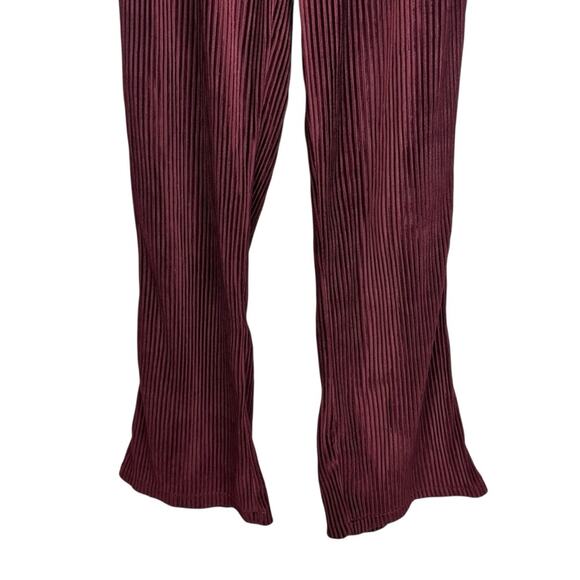Urban Outfitters Burgundy Corduroy Flare Pants Size 6 Wine NWT - Picture 9 of 12